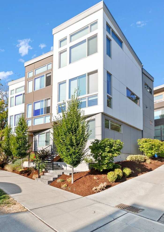 3616 Courtland Place South