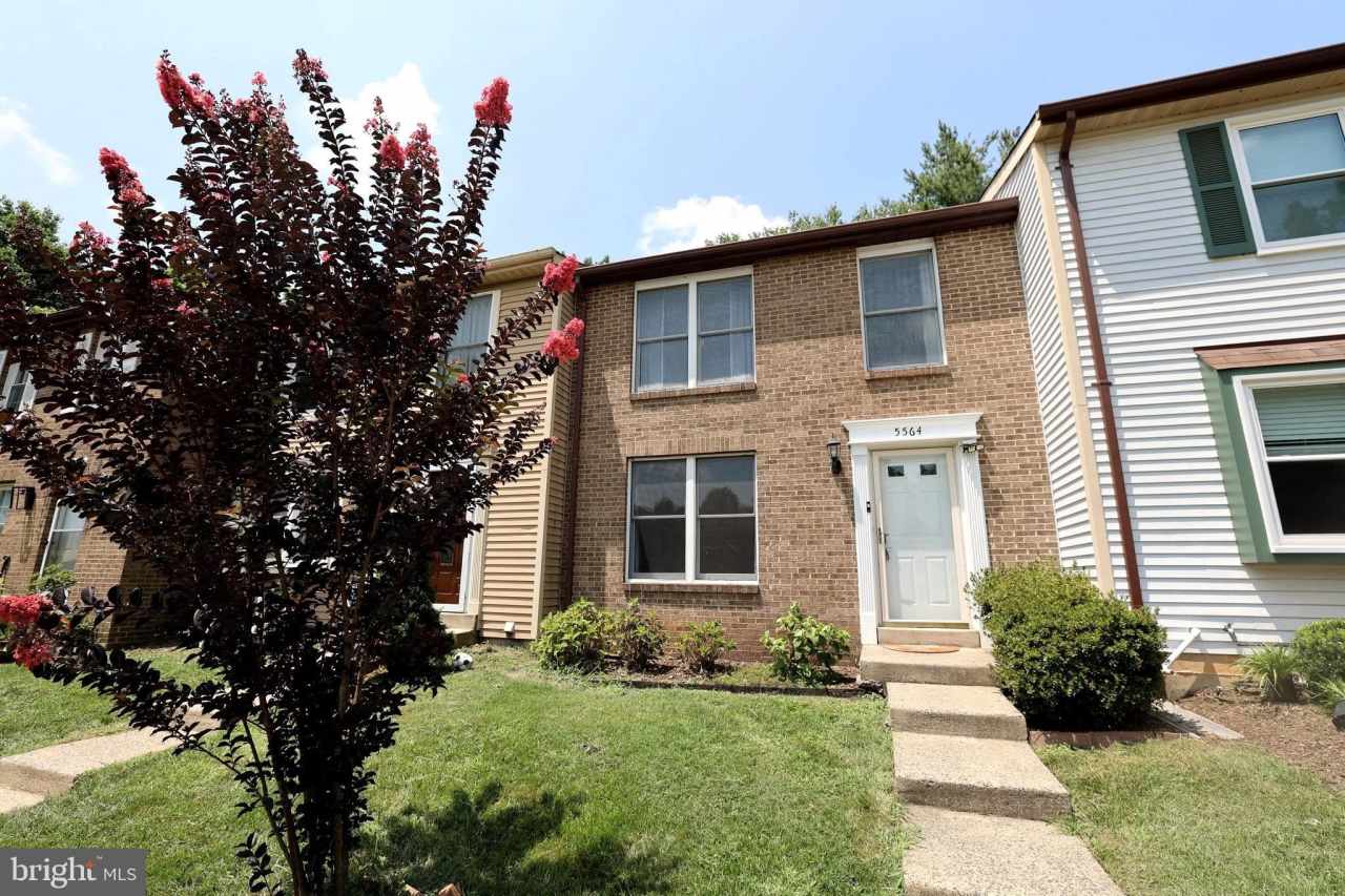 5564 CAITHNESS COURT