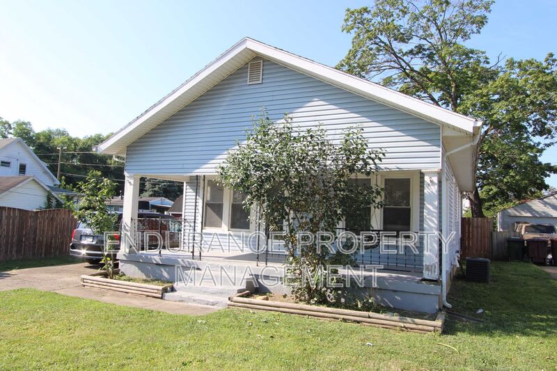 102 Boys Avenue