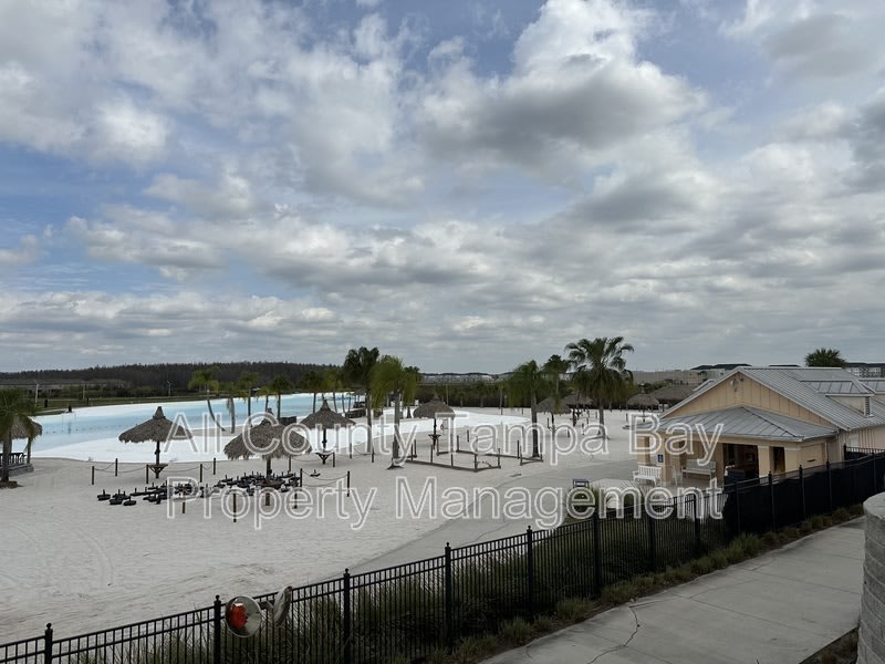 32047 Blue Passing Loop