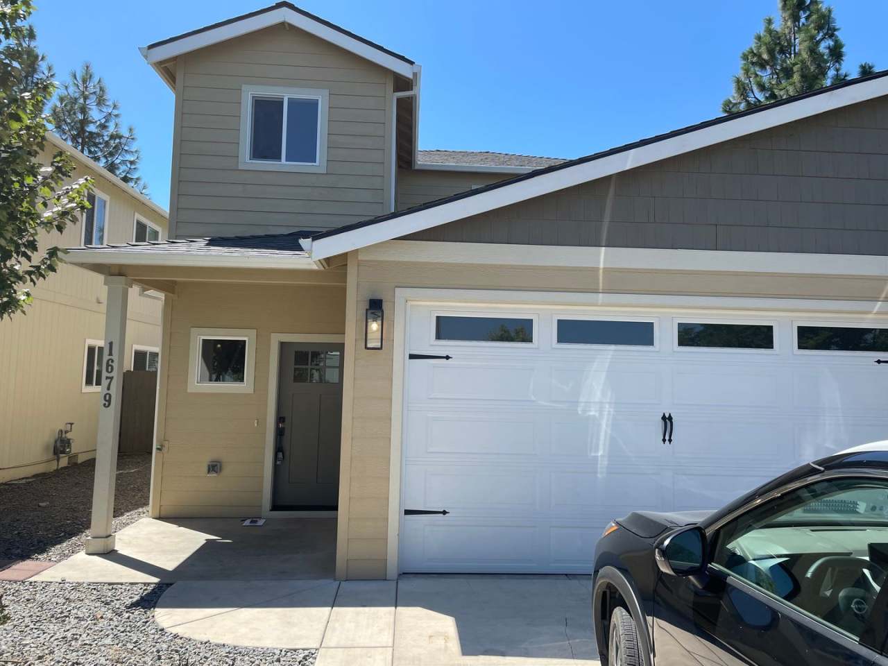 Beautiful Two Story 3 Bedroom 2.5 Bath Townhome