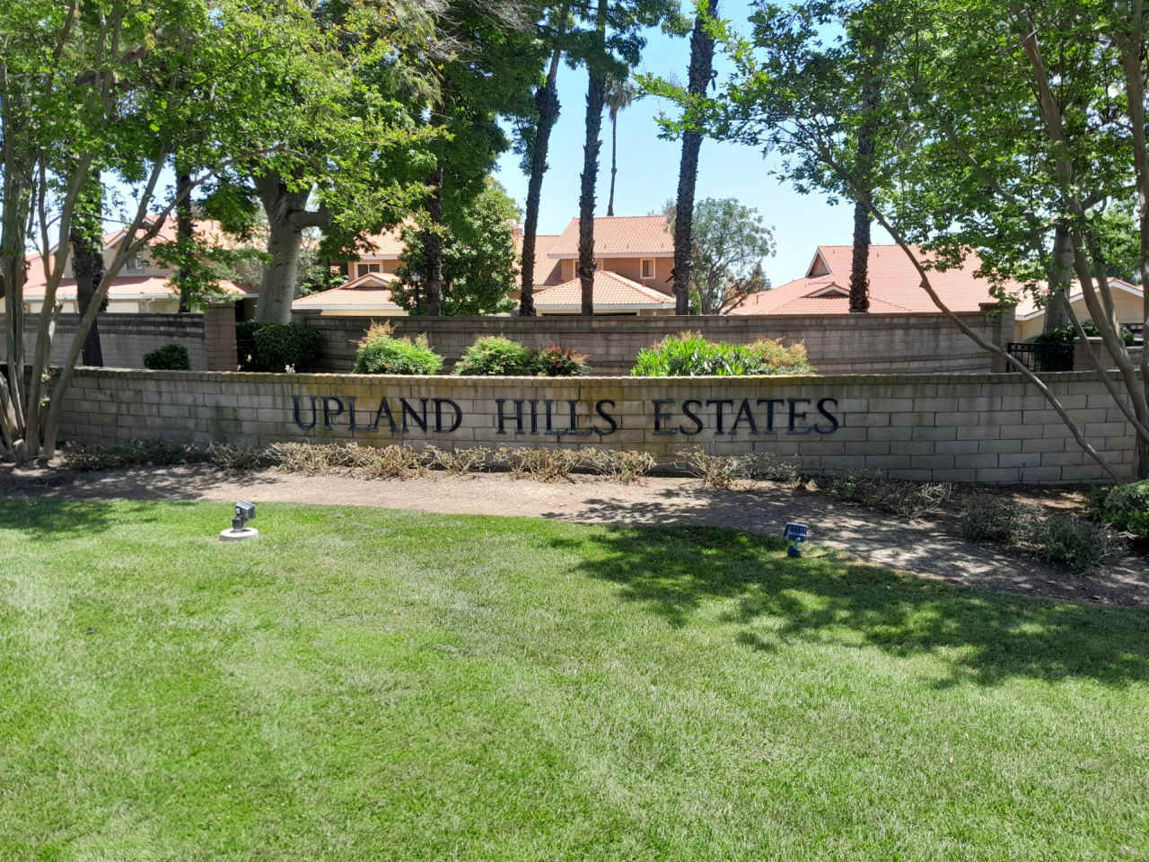 1272 Winged Foot Drive