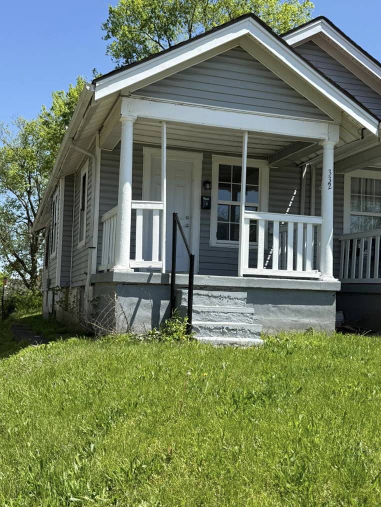 330 Lorenz Avenue - 332