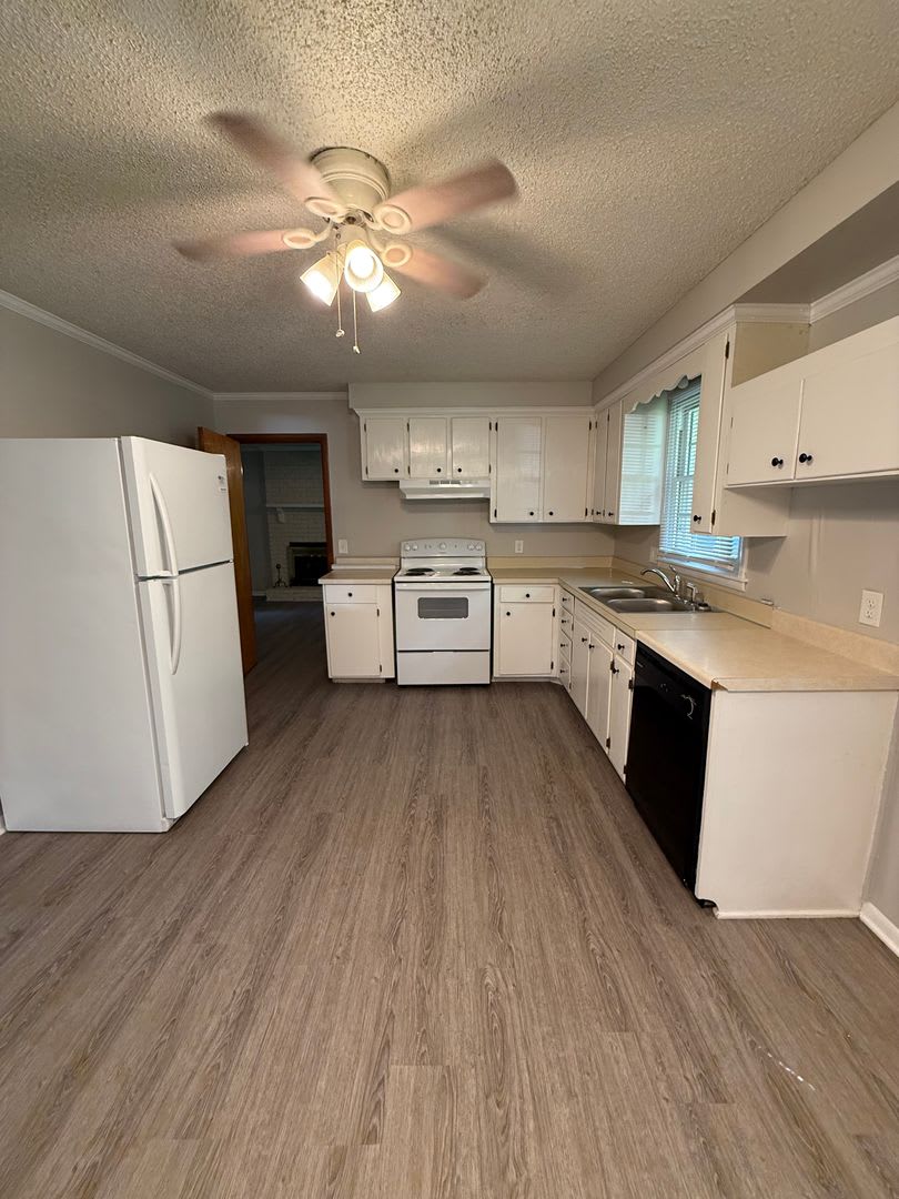 3BR Brick Home with Beautiful Hardwood Floors