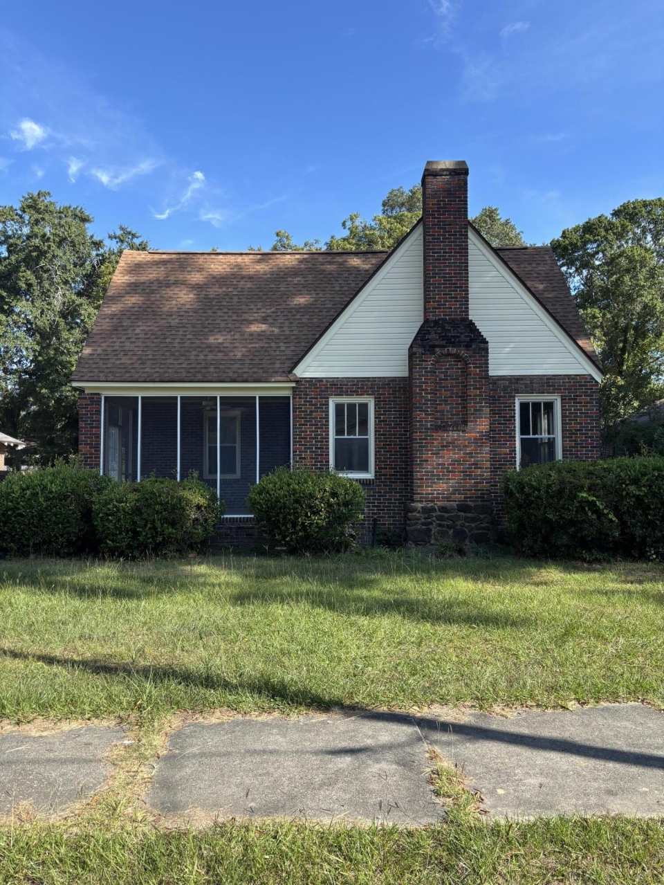 41 W Charlotte Avenue