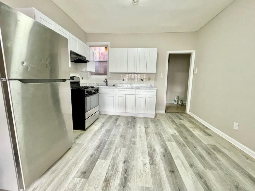 75 MARTIN LUTHER KING JR DR