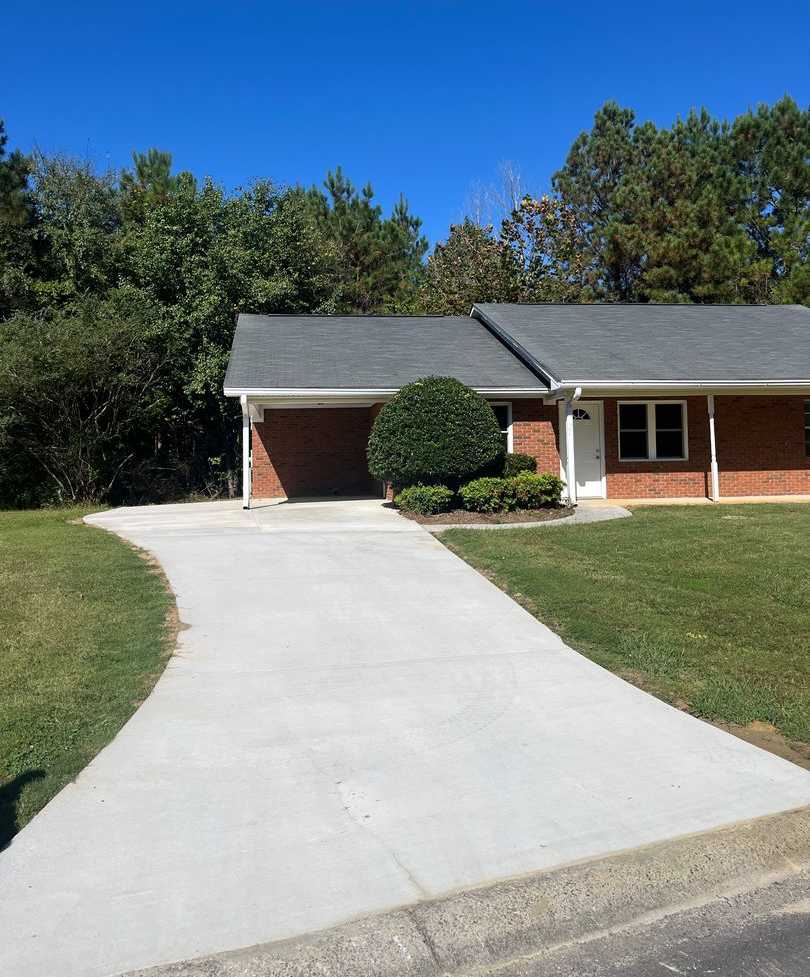 13 Oakcrest Trail NE