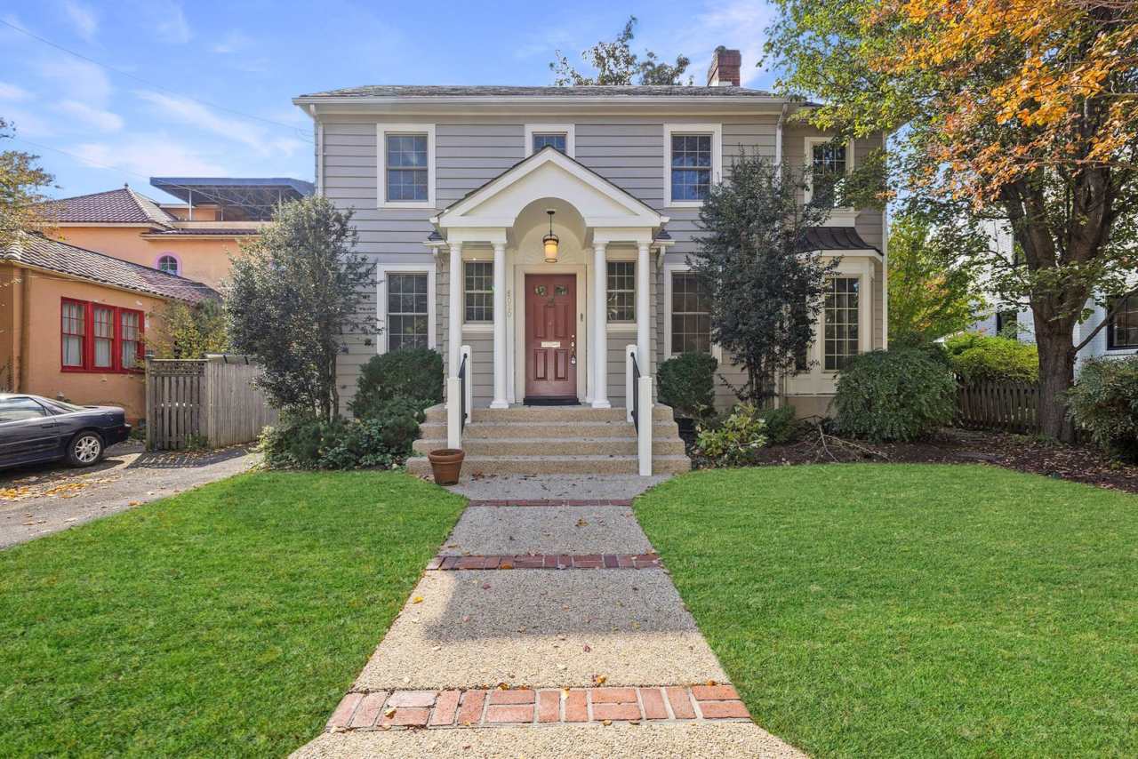 4 Bed 4 Bath - Bethesda Expanded Colonial - One Car Garage