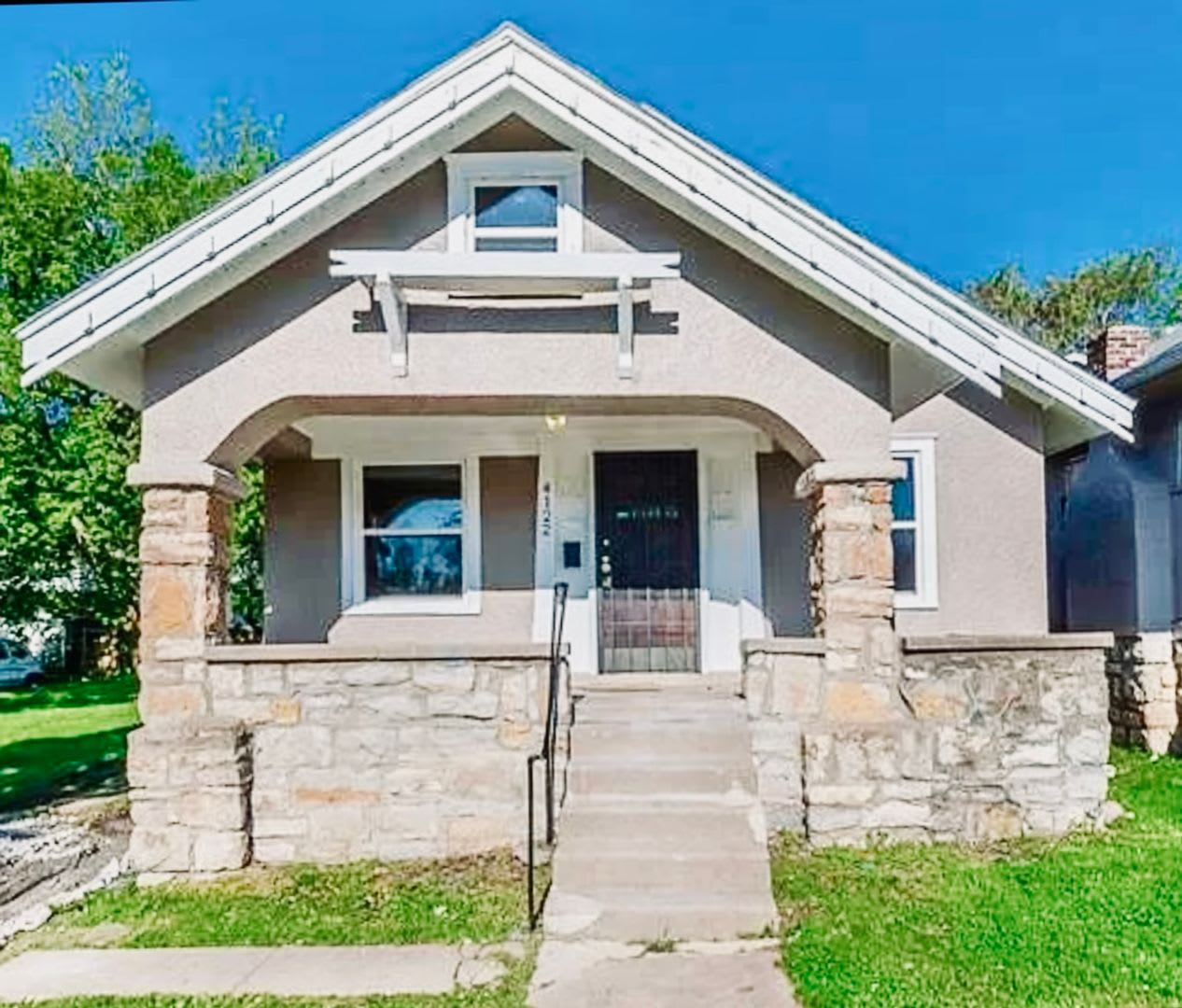 Cute 3 Bedroom Home For Rent