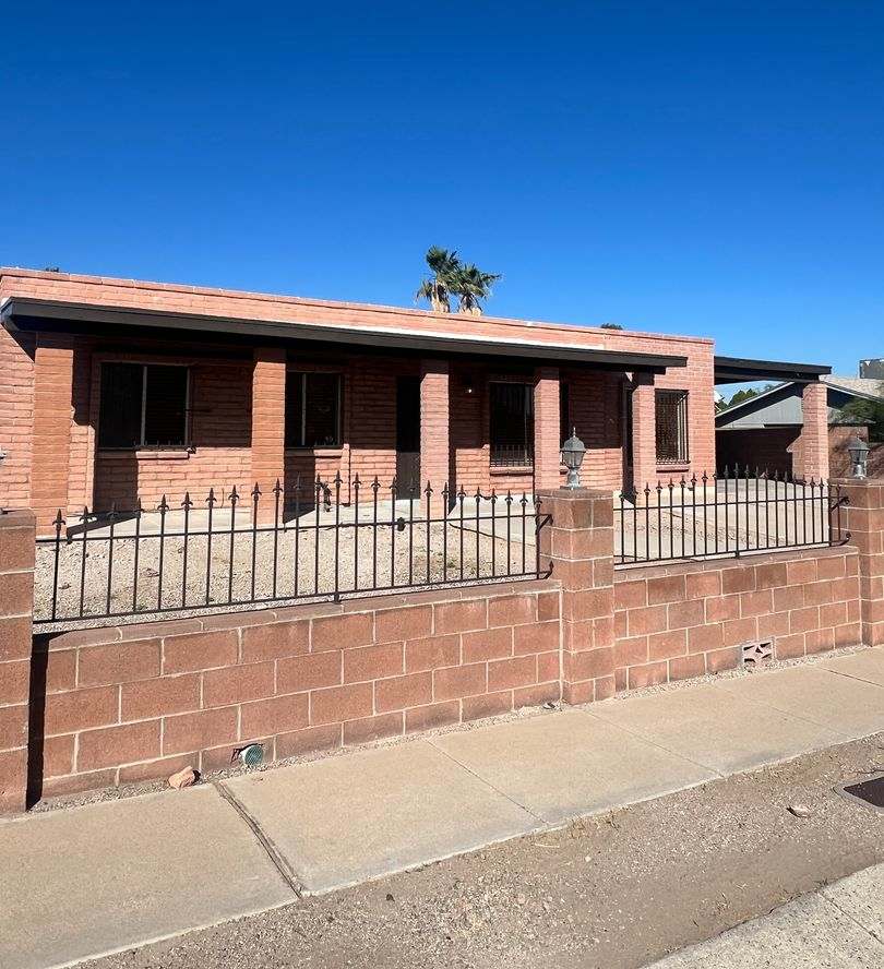 3 Bedroom/ 2 Bath Home Near Mission  Valencia