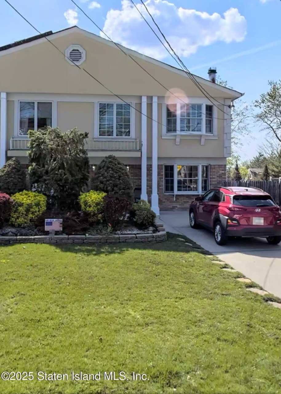 150 Manor Road unit: 2