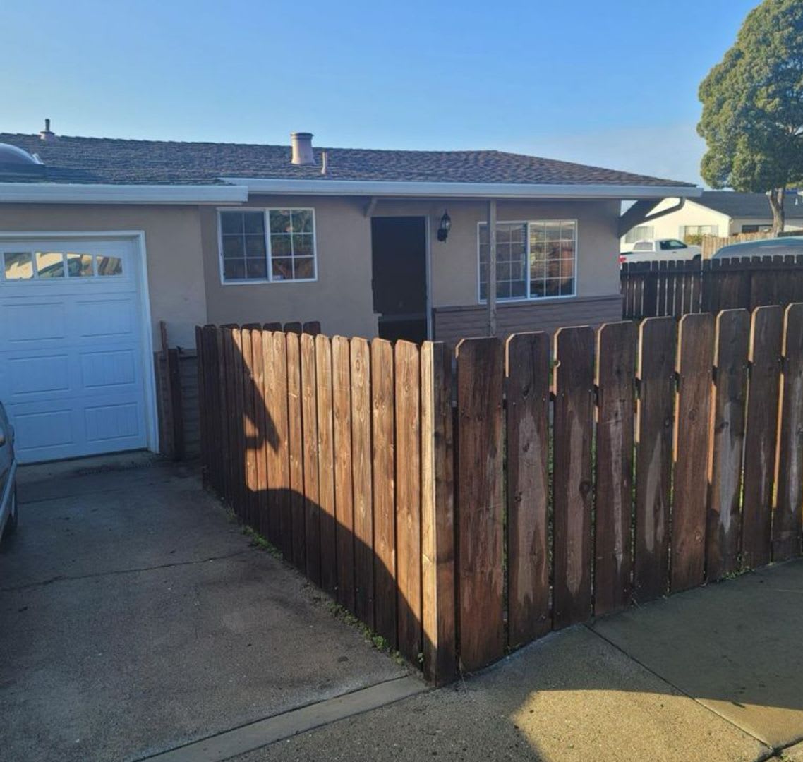 Newly Updated 3 Bedroom House in Seaside - Available July 1st