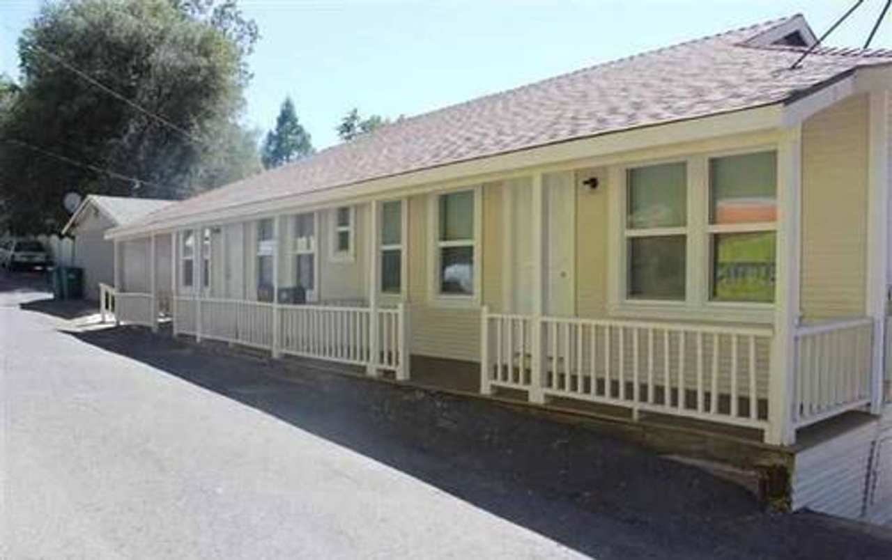 ADORABLE!!! Gorgeous Downtown Duplex!!! Showings beginning July 28th!!