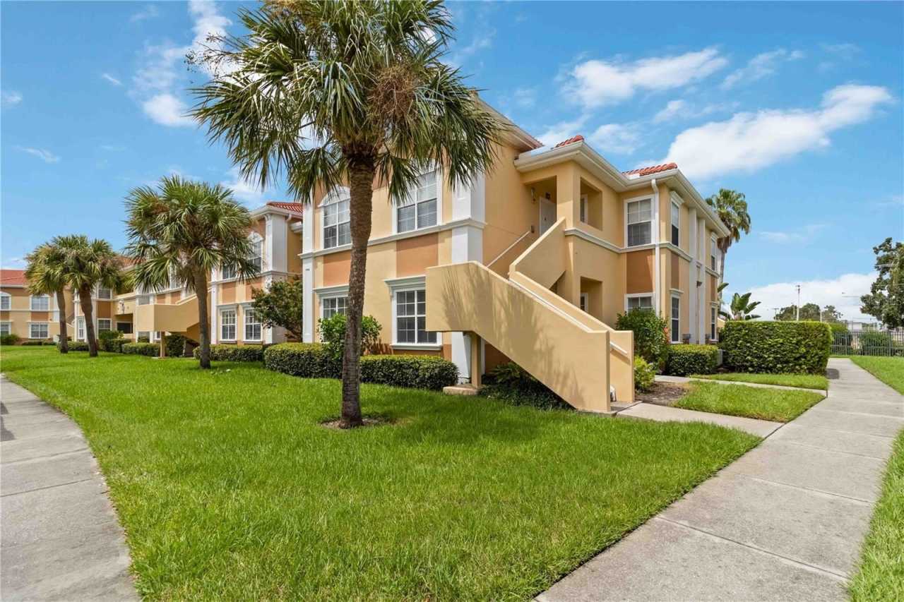 1195 VILLAGIO CIRCLE