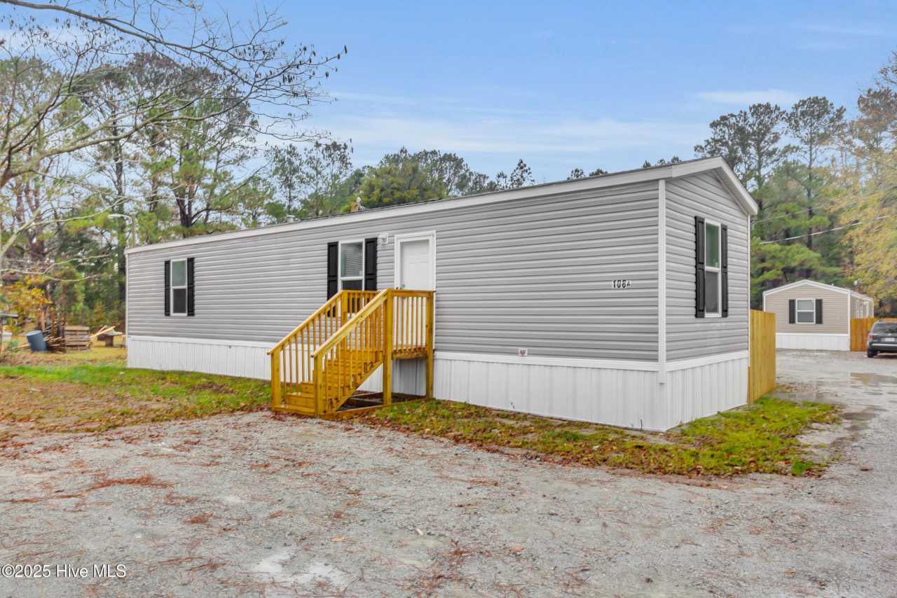 108 Gladewood Circle