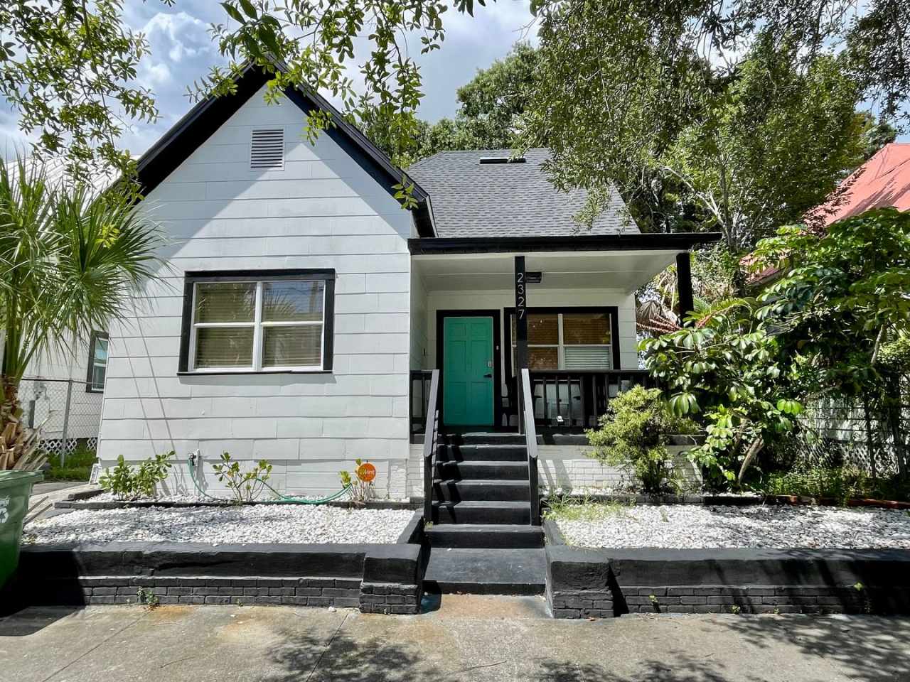 MOVE IN SPECIAL! 3 Bedroom 2 Bath House in the Heart of West Tampa!!