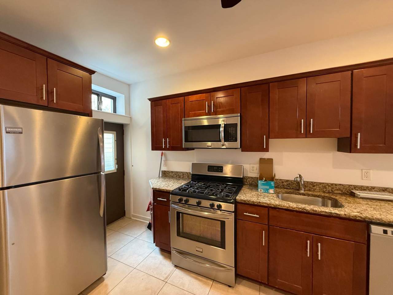 Newly Renovated Triplex East Passyunk