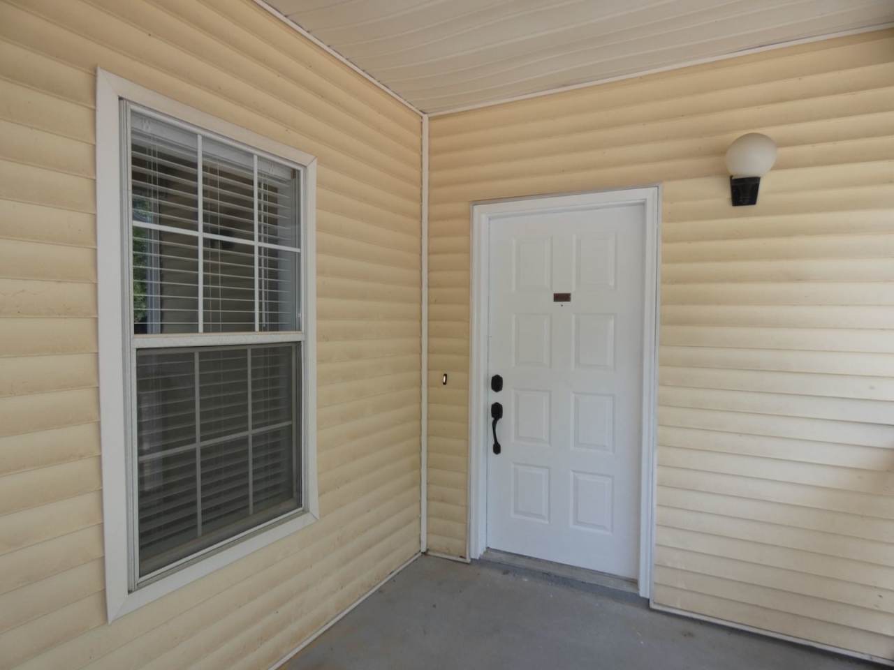 Beautifully Updated 1-Bedroom Condo