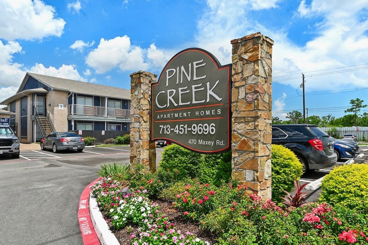 Pine Creek Apartments
