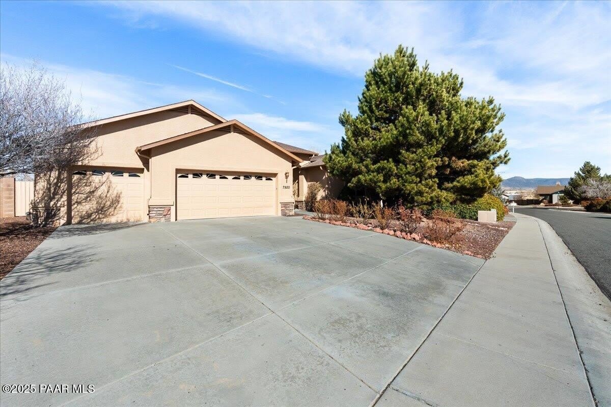 7920 Smoke House Lane