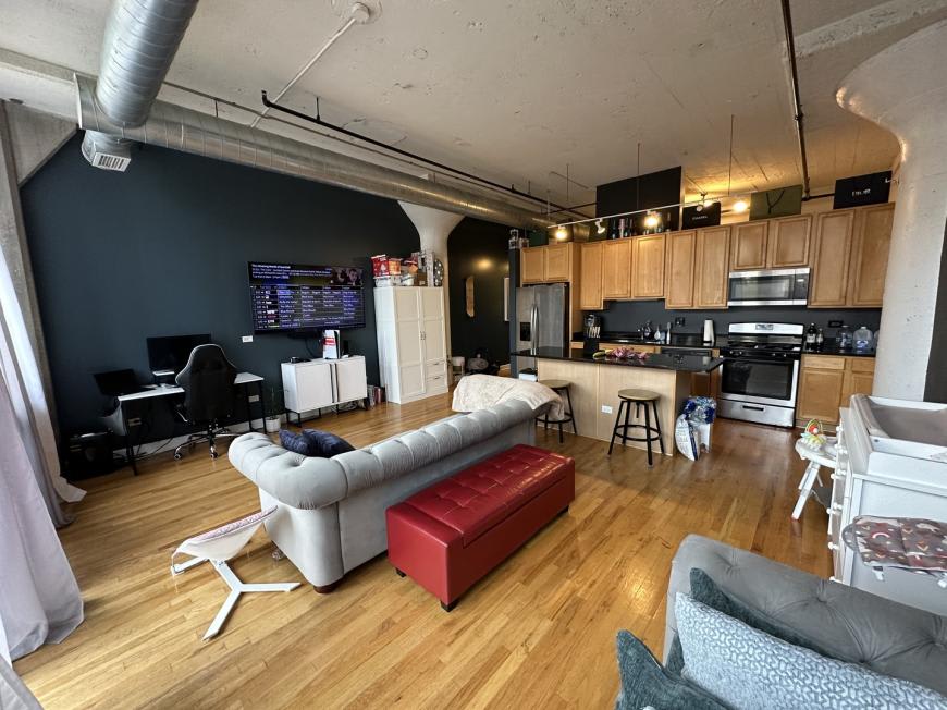 221 East Cullerton S