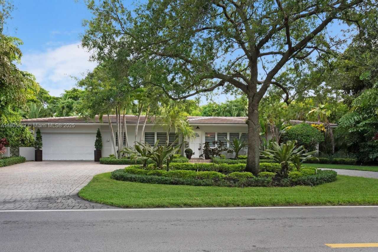 1523 Blue Road