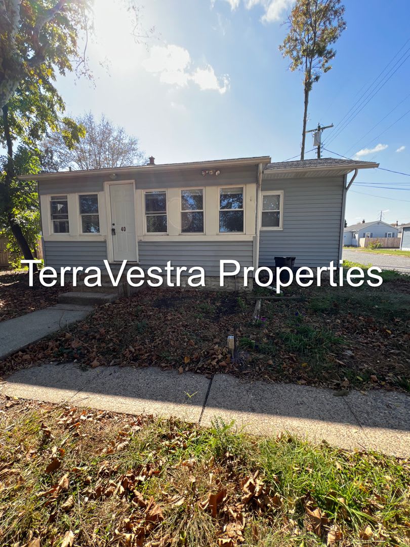 3 Bed Single Family in Deepwater! Eligible for $500 Security Deposit.