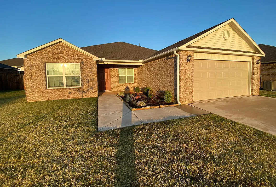 1011 North Trappers Court Way