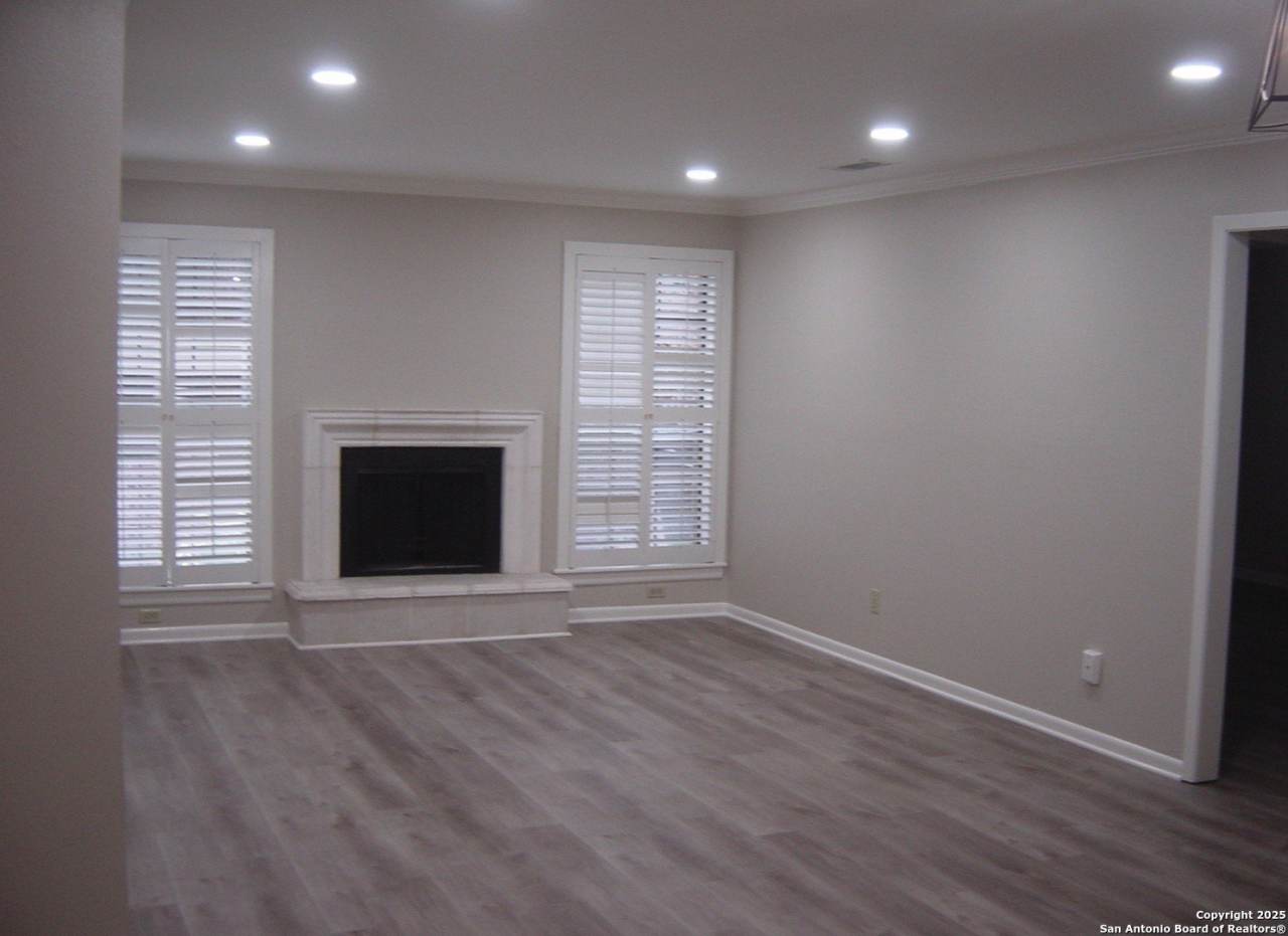 201 Ellwood St unit: 205