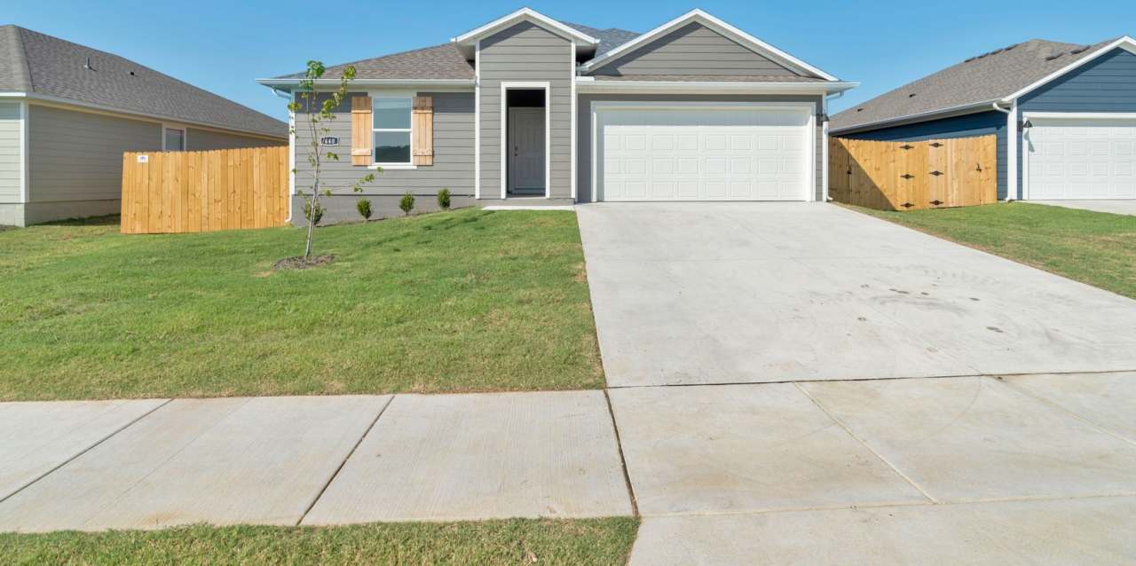 Brand-New 4 Bedroom Home in Prairie Grove! Move-in Ready! FENCE INCLUDED! First Month's Rent is 50% Off!!