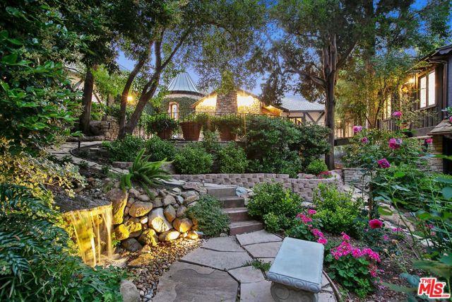 4880 Queen Florence Lane