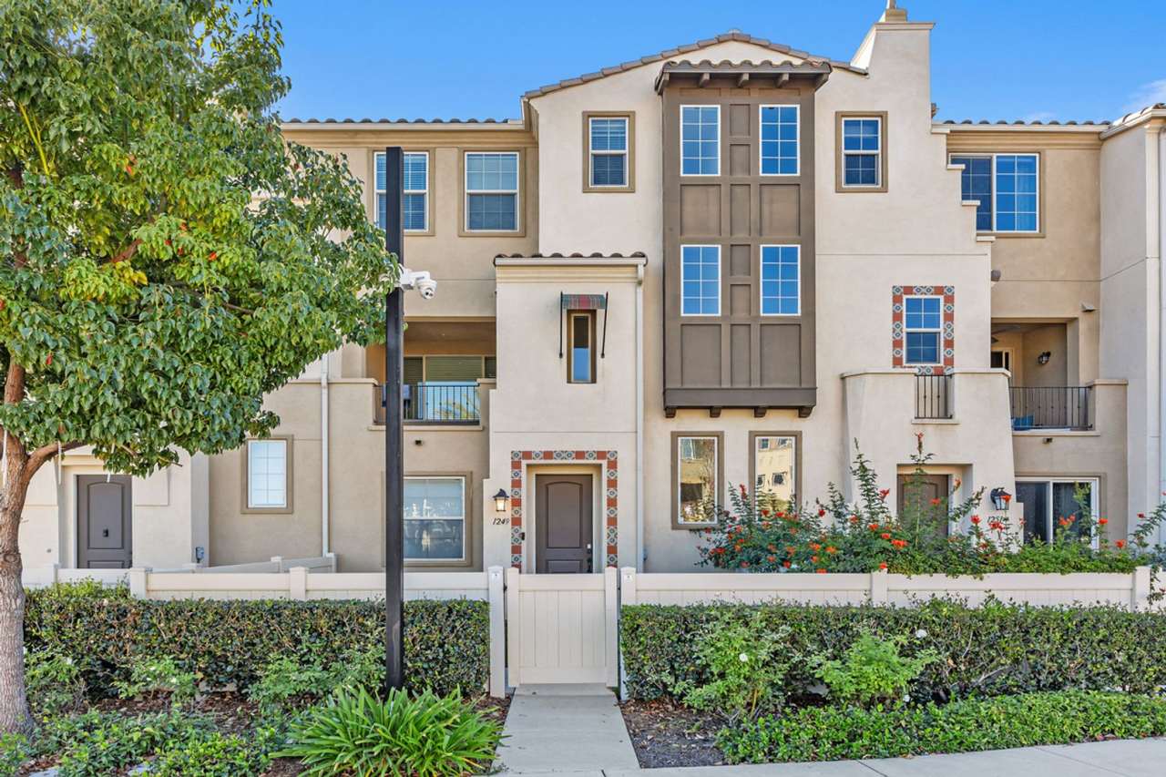 4 bedroom - Pacific Ridge in Oceanside