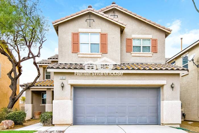 989 Crescent Falls Street