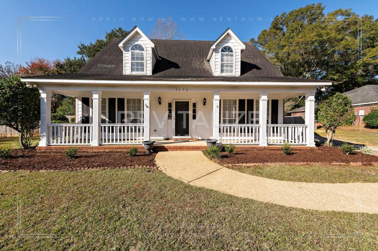Creole Style 3 Bed 2.5 Bath Home on Oversized Lot