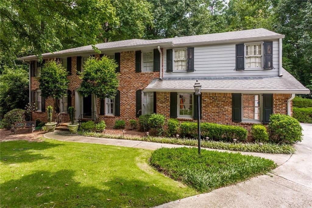 5542 Whitewood Court