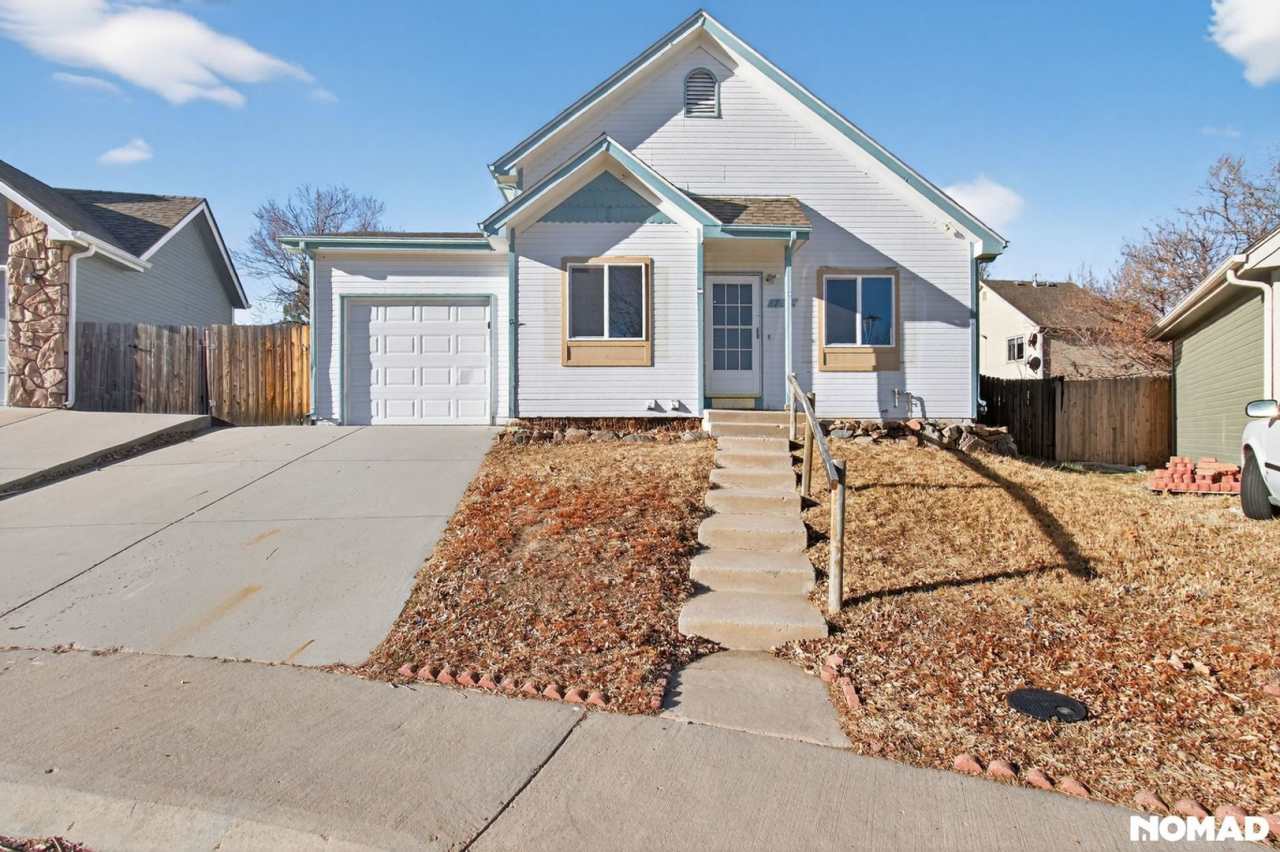 Spacious 4BR House in Aurora