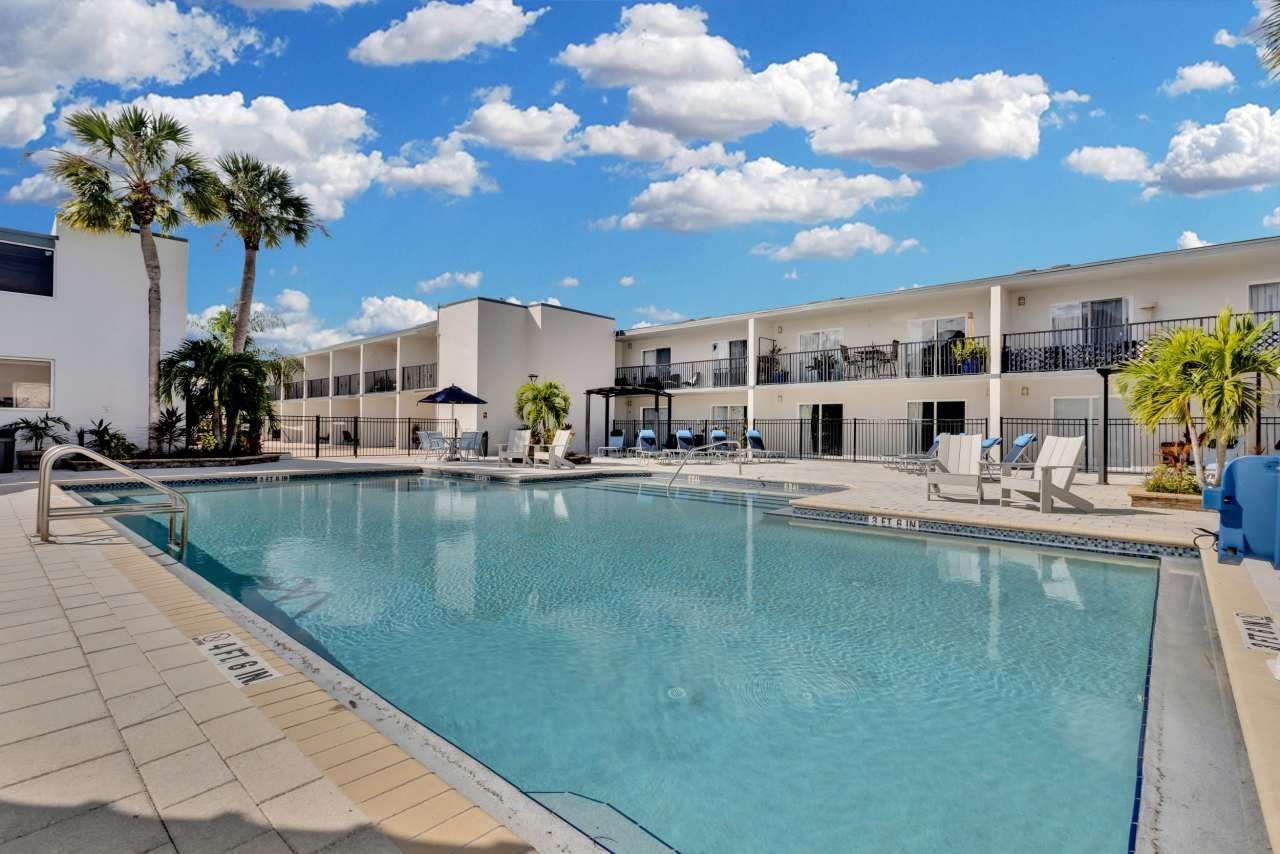 AVIA  Apartments at Reedy Creek