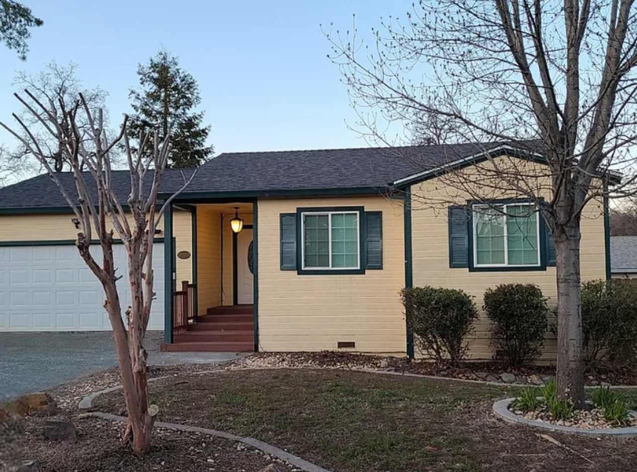 Cozy home in Shasta Lake