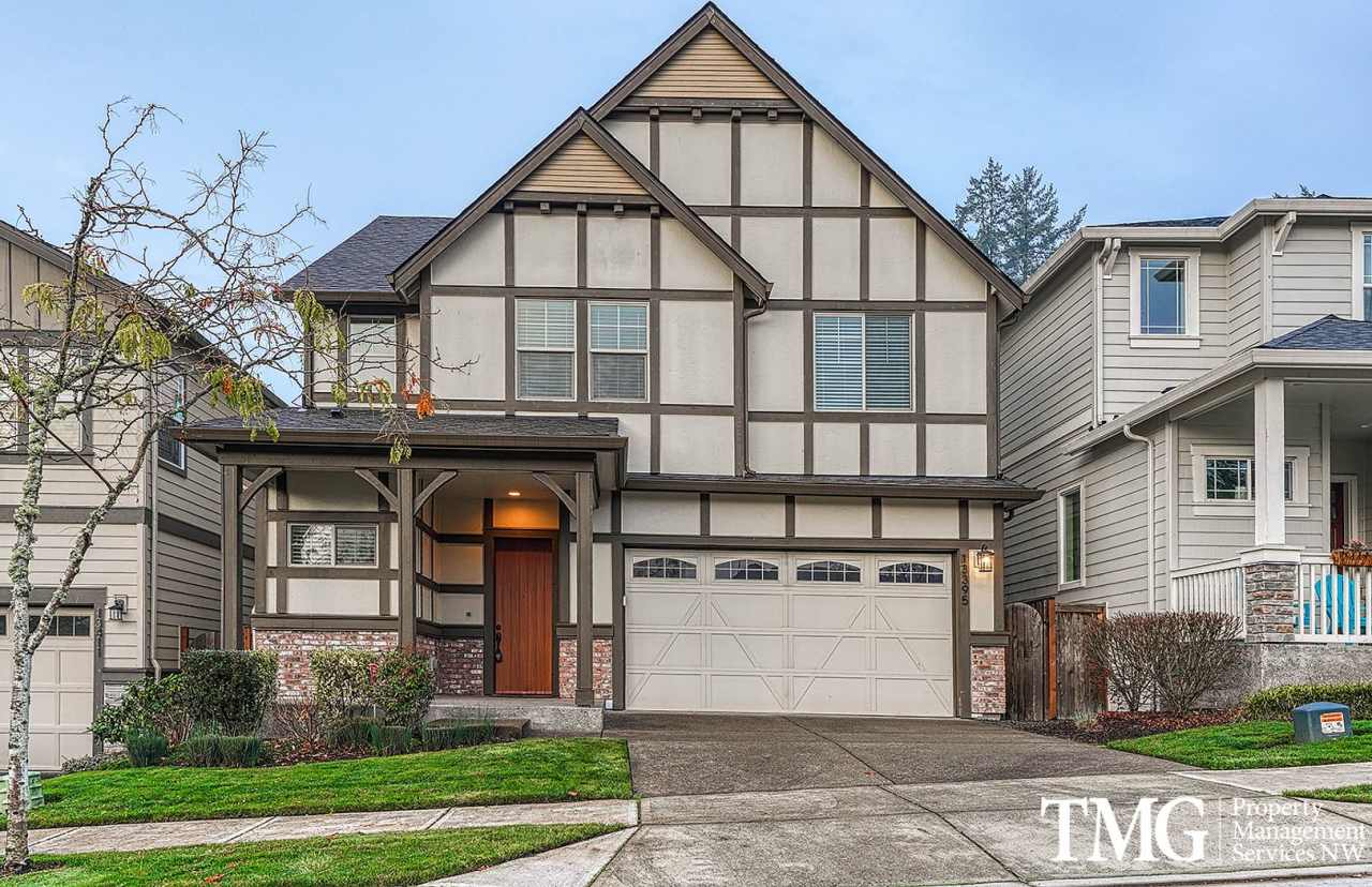 Spacious 4 BD Home with Private Backyard  Community Amenities!