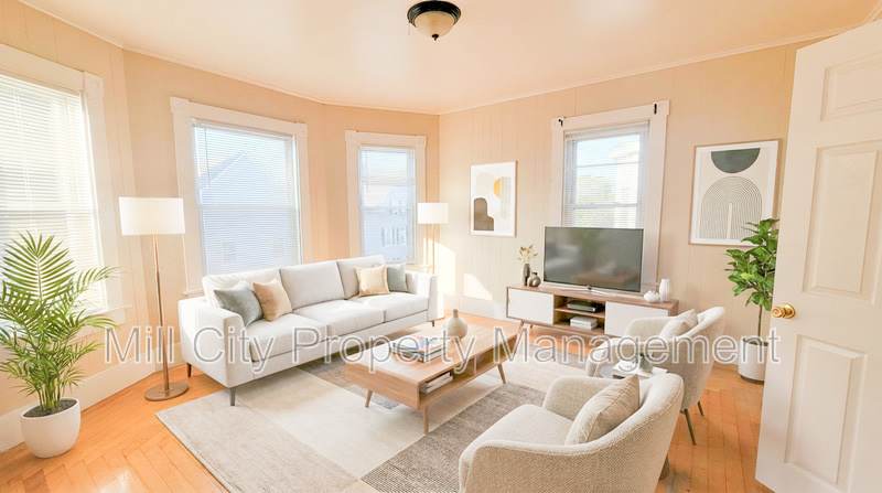 416 Cedar St (Right)