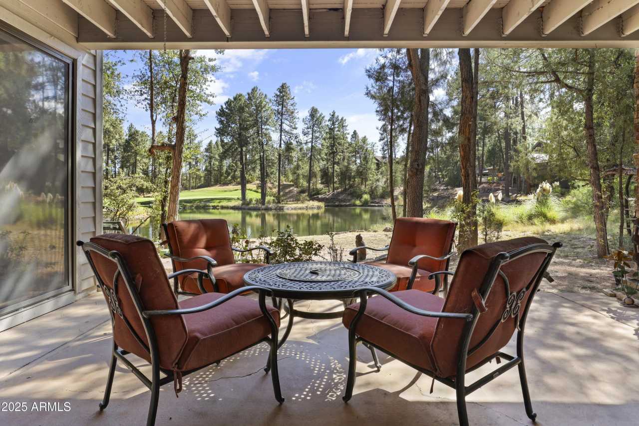 2609 E PINE ISLAND Lane