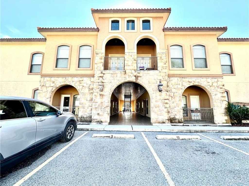 2715 Mimosa Street unit: 3