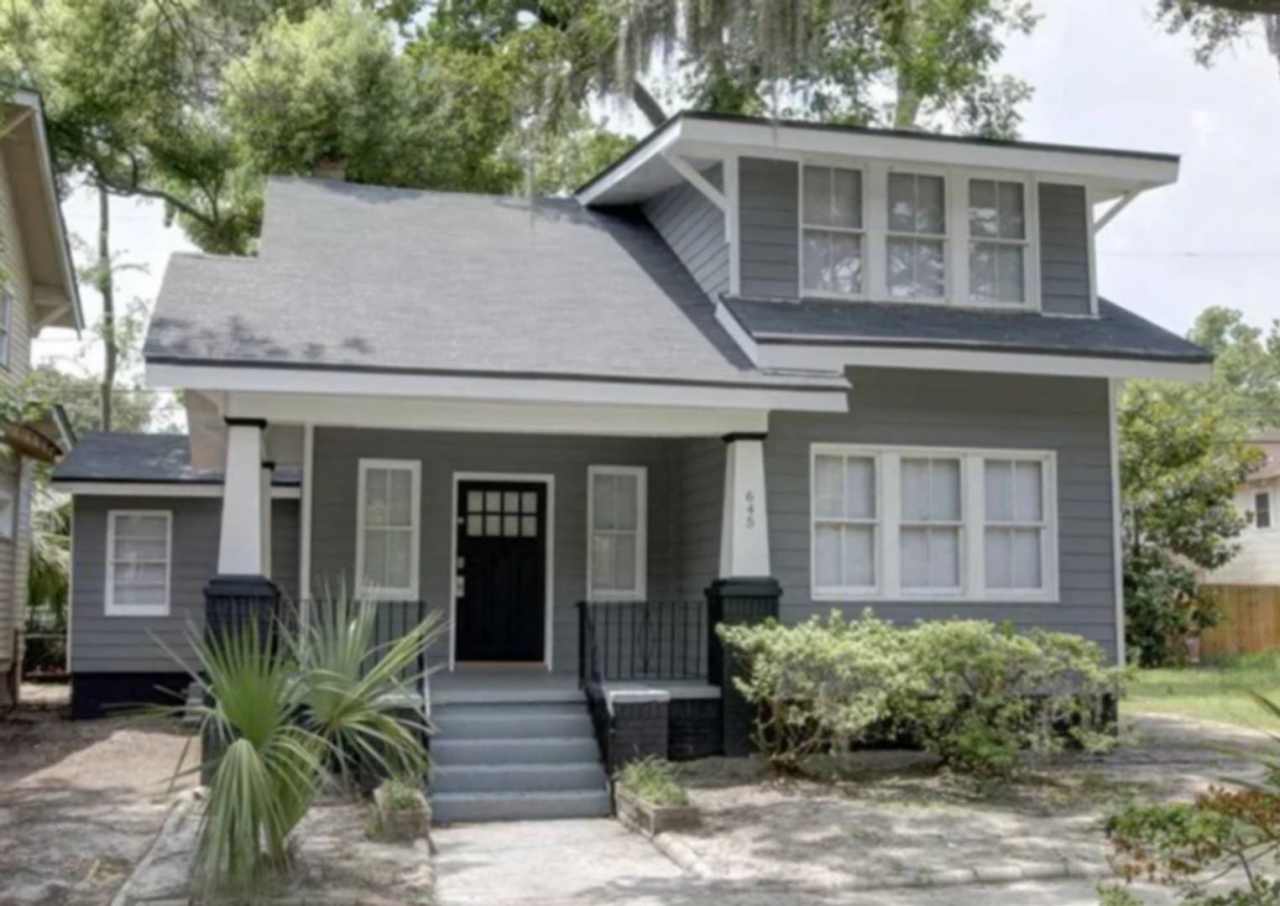 Large 4BR/2BA Downtown House Walking Distance to Daffin Park and Forsyth Park