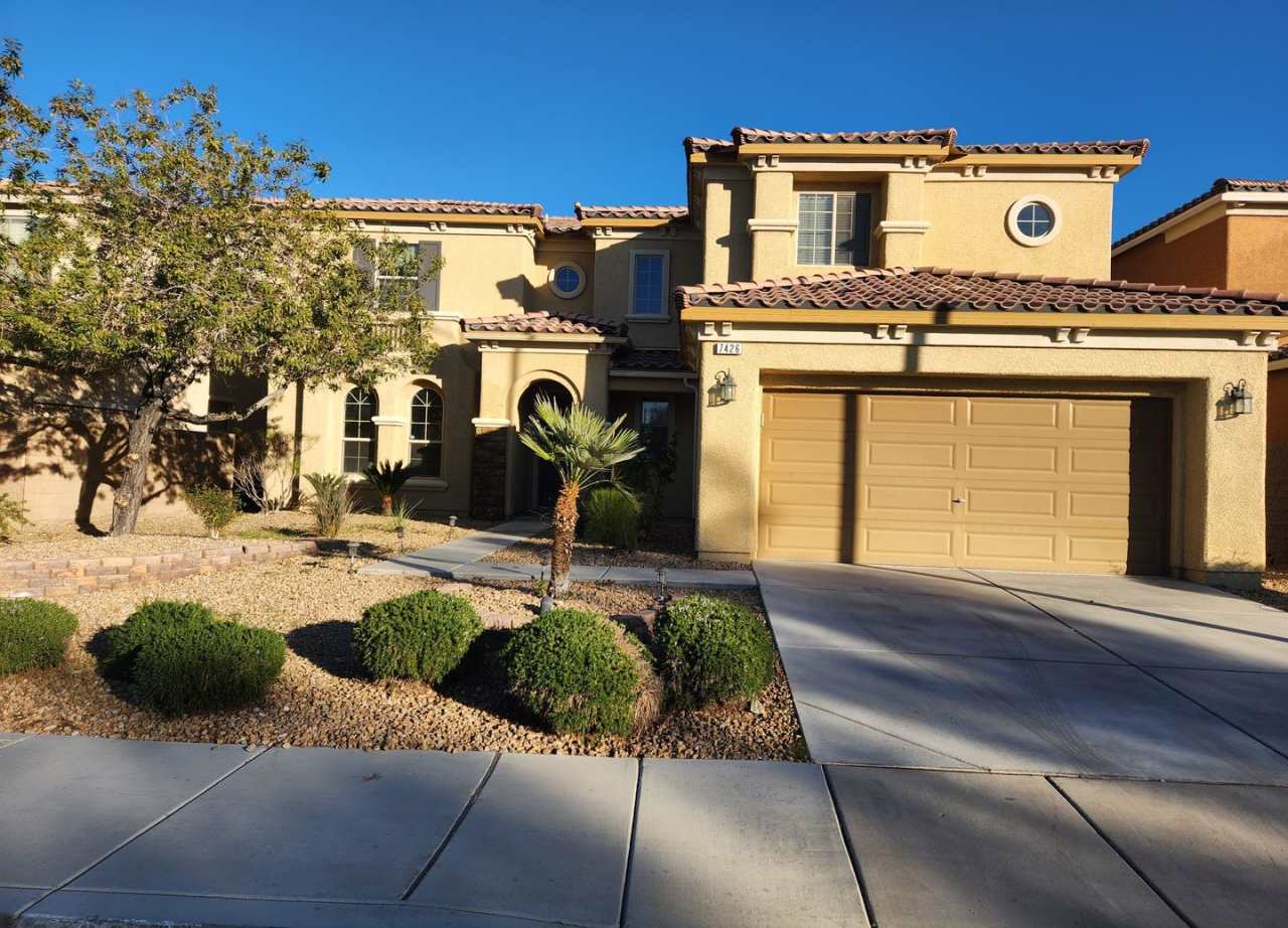 Upgraded Spacious 5-bedroom home