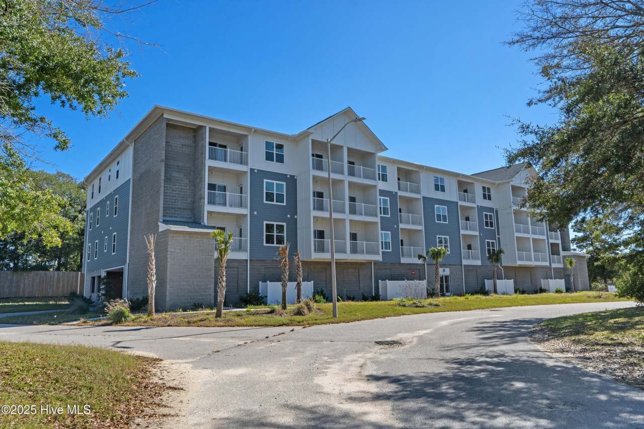 2272 Dolphin Shores Drive SW unit: 407