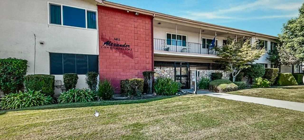 Cute partially furnished apartment with small outside patio!