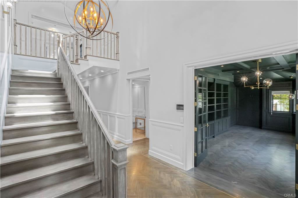 2520 La Condesa Drive