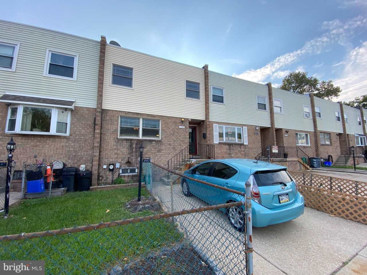 1240 S MELVILLE Street