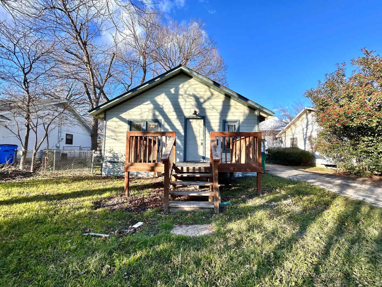 Charming 2BR / 1BA Home with Laundry Room  Spacious Backyard