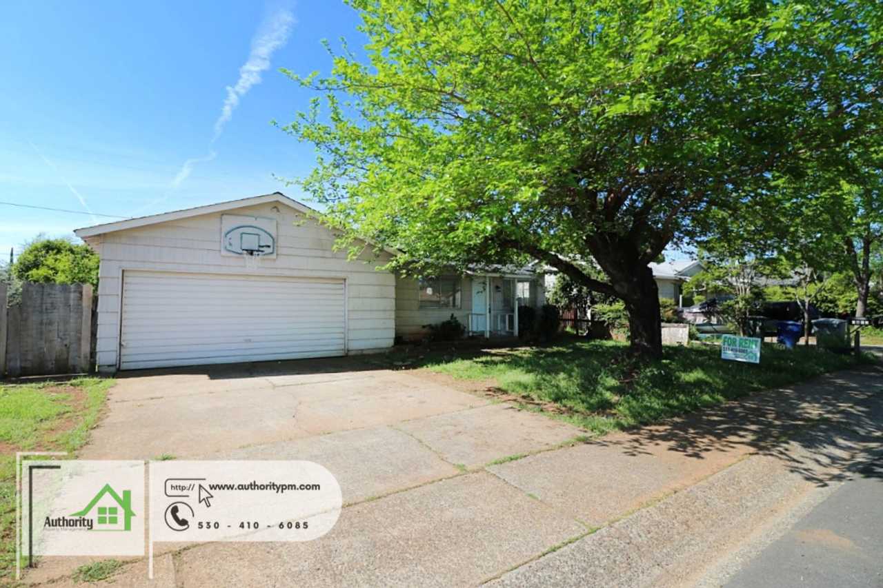 2133 Venus Way - Close to Shops and Schools